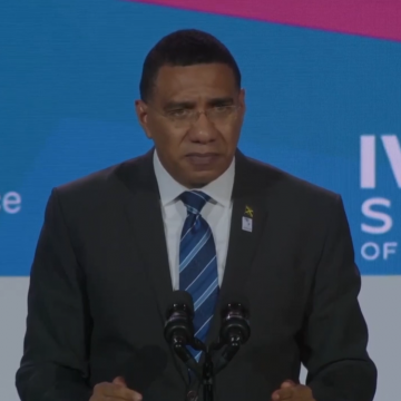 Prime Minister Holness Calls for Greater Coordination to Preserve Tourism 